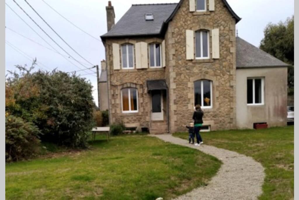 Kermaravel, Le Petit Manoir En Bord De Mer. Saint-Pol-de-Léon Buitenkant foto